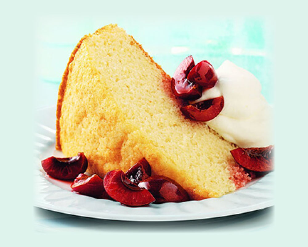 Vanilla Cake with Cherries and Cream