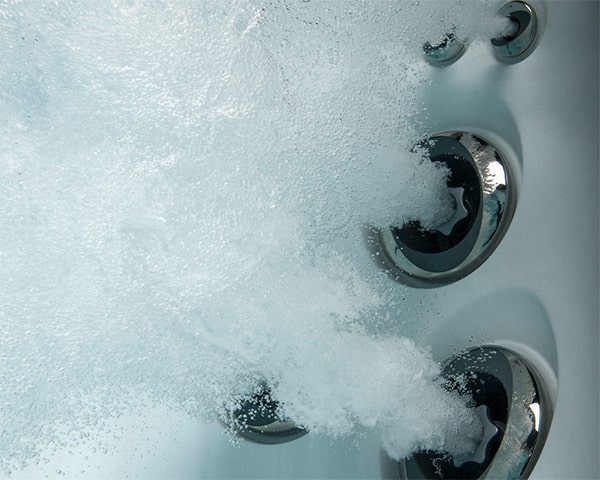 Jacuzzi® PowerPro® jets