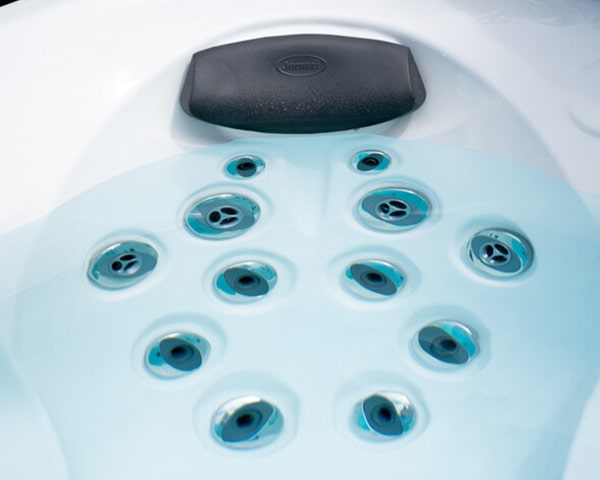 Jacuzzi® PowerPro® jets